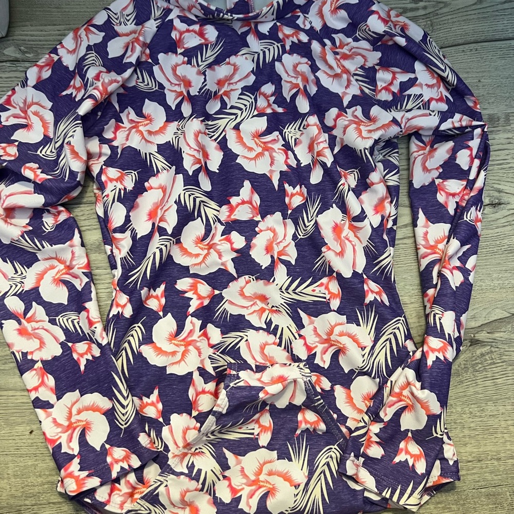 Womens long sleeve high neck swimsuit size small
